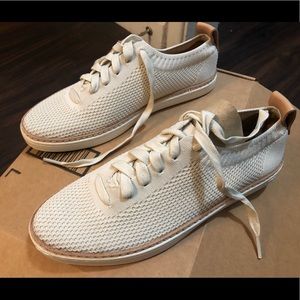 UGG Sidney Sneakers (NWT) size 7